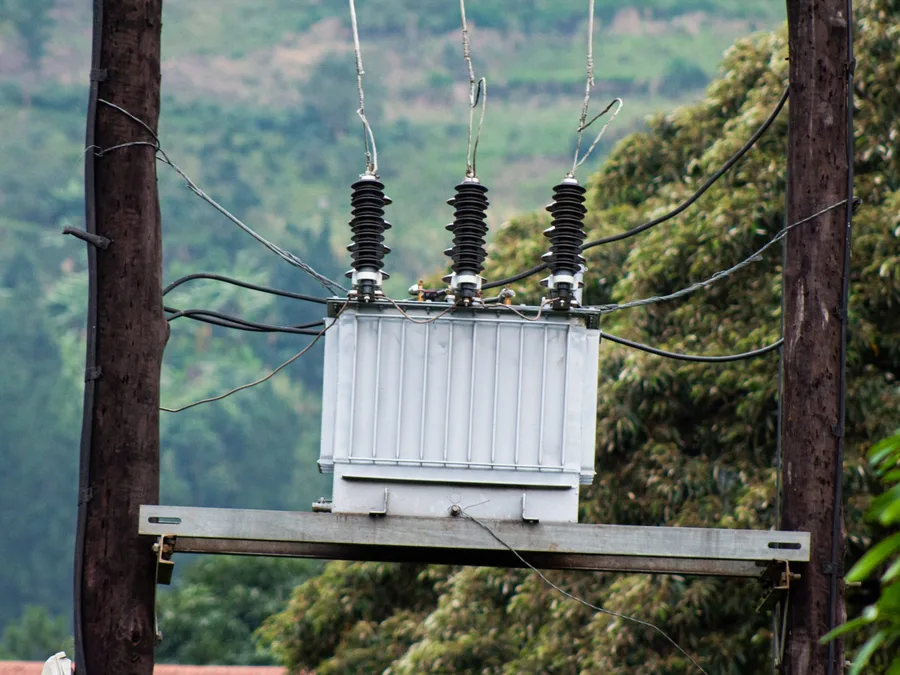 Transformador de distribución montado sobre postes
